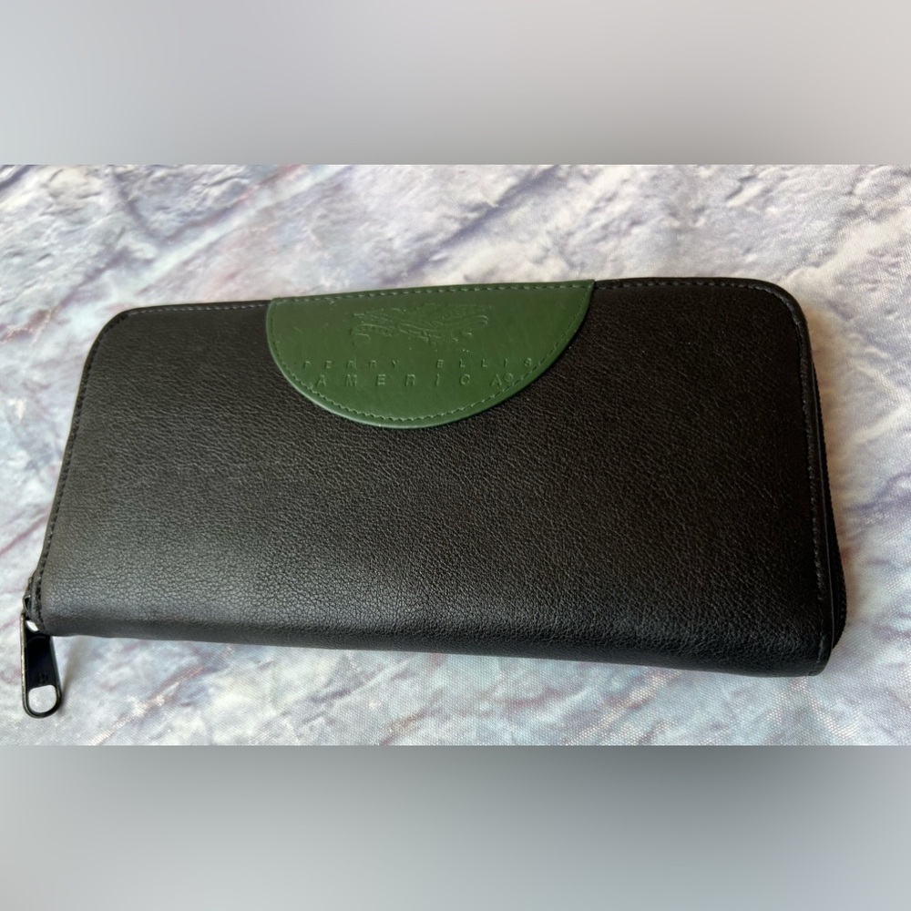 PERRY ELLIS AMERICA Womens Black Wallet Bag Authenti Leather Zipper Accessories